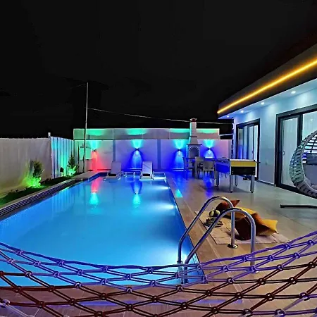 Villa Villa Elif Uezuemlue *